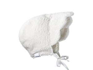 Čepeček pro miminka Elodie Details - White Bouclé Věk: 0-3 měs.