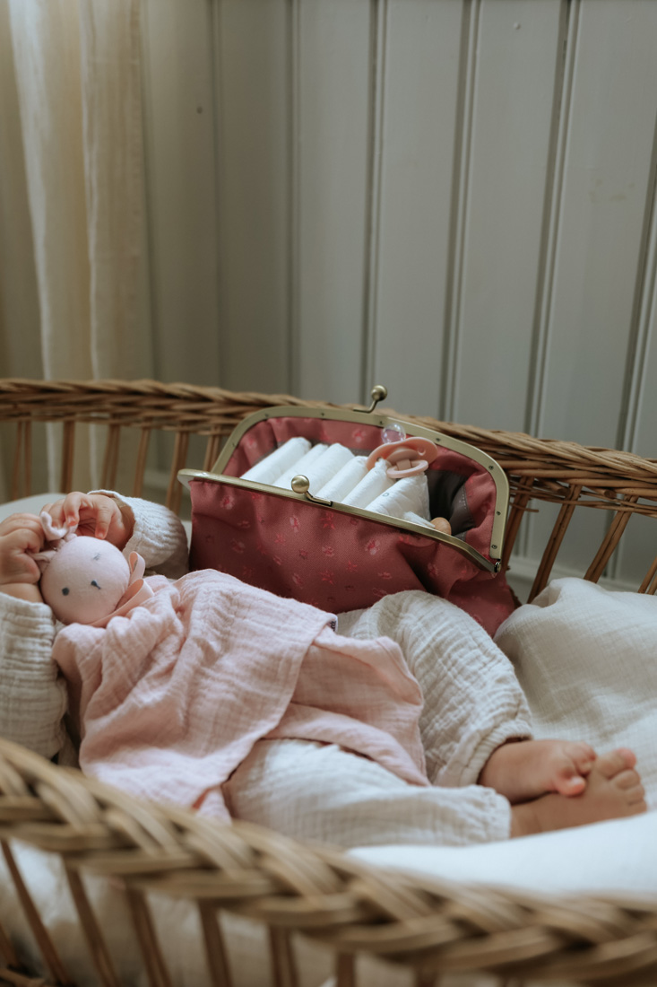 Příruční taška Zip&Go Elodie Details - Pink Petit River Rose - Image 5